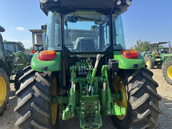 2023 John Deere 5100M Photo 8