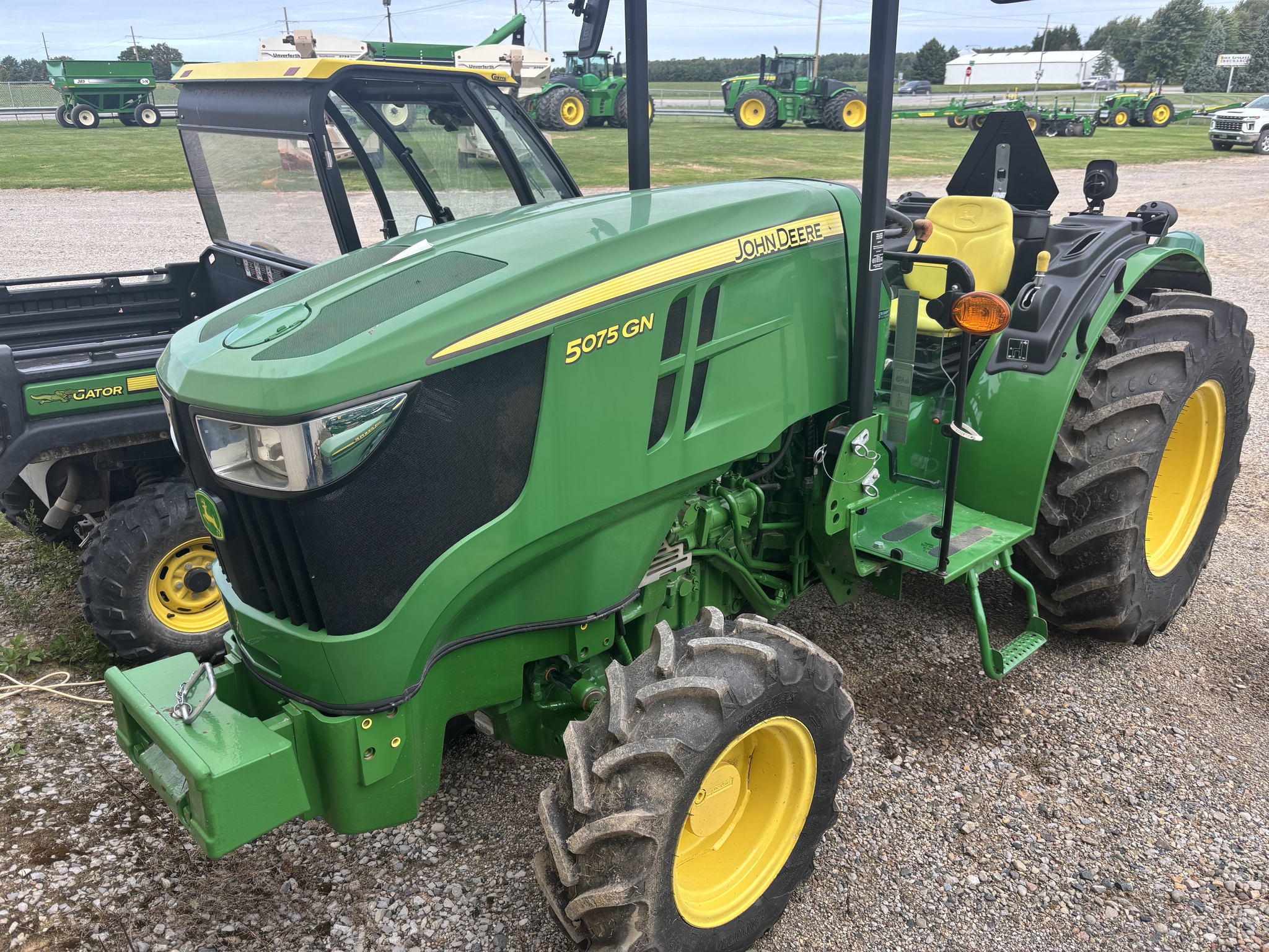 John Deere 5075GN Image 11