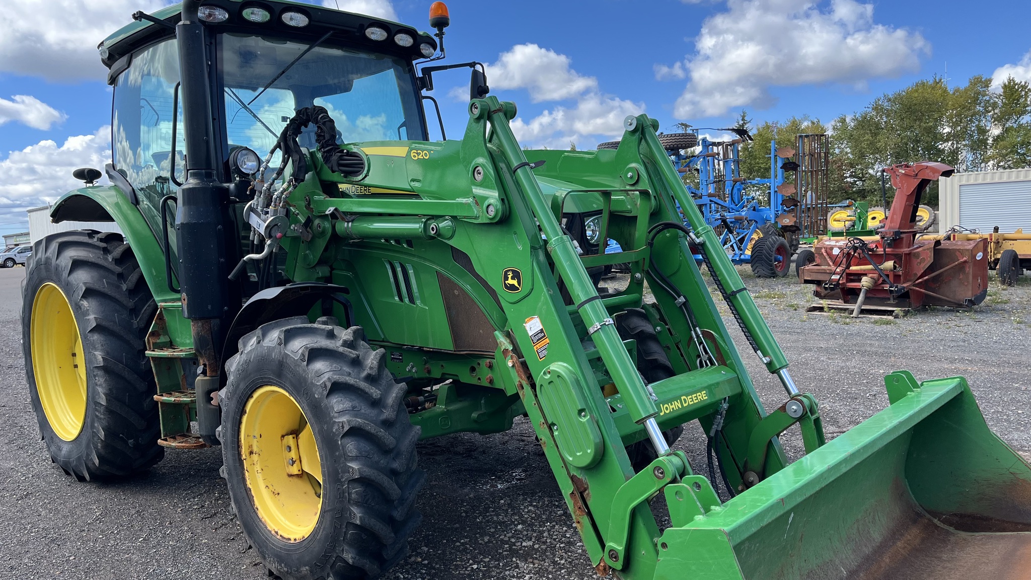 2018 John Deere 6120R Image 4