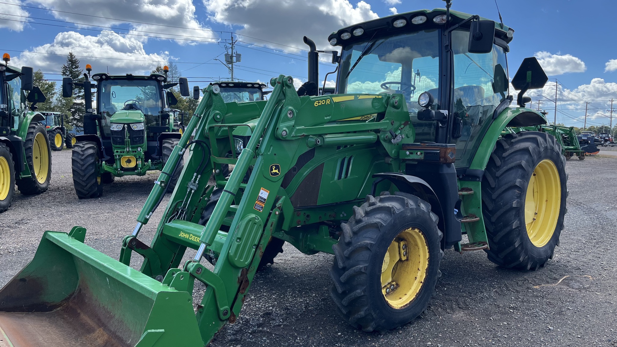 2018 John Deere 6120R Image 1