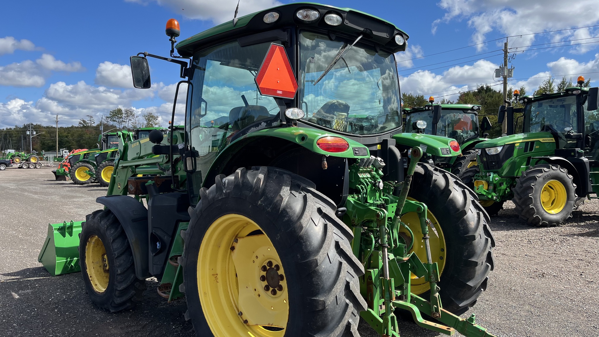 2018 John Deere 6120R Image 3