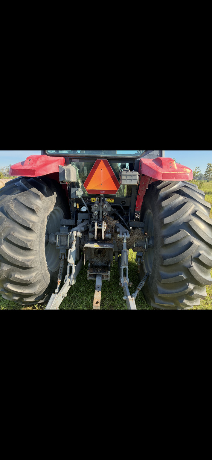 2015 Massey Ferguson 4610 Image 2