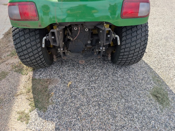 2012 John Deere X724 - Photo10