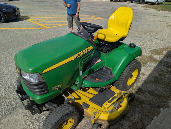  John Deere X724