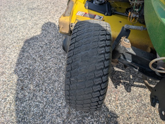 2012 John Deere X724 - Photo12