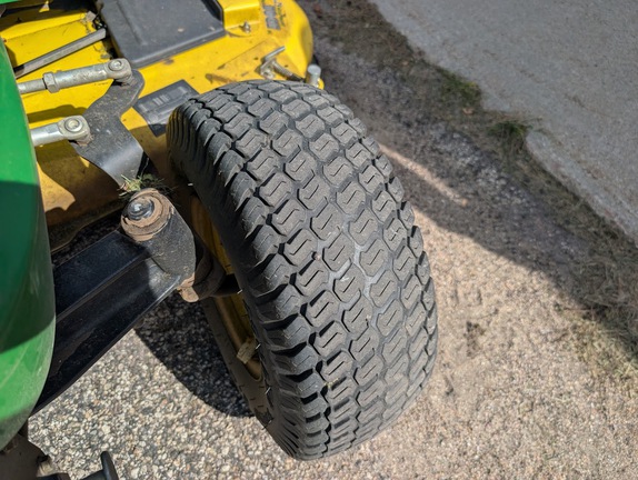 2012 John Deere X724 - Photo13