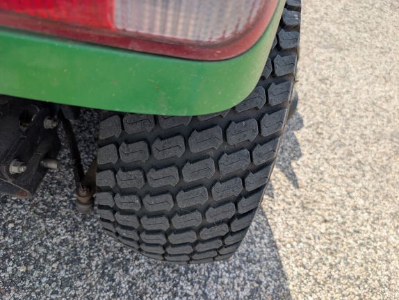 2012 John Deere X724 - Photo14