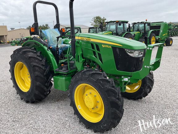 Photo of 2024 John Deere 5075E