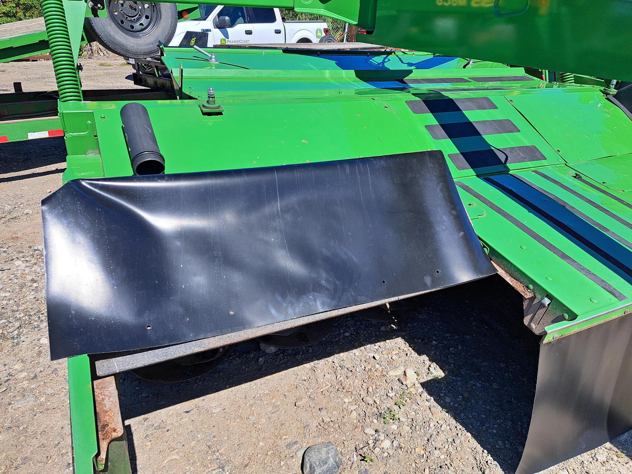 2019 John Deere 835 Image 8