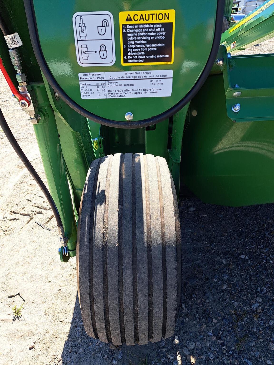 2019 John Deere 835 Image 5