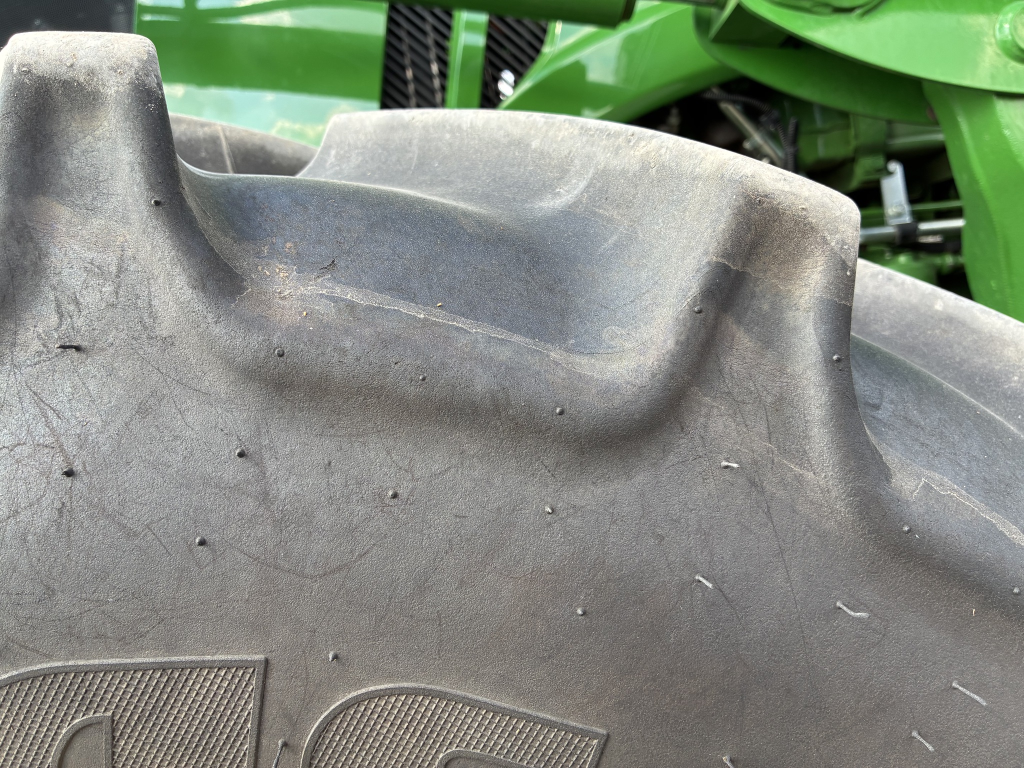 2024 John Deere 6105E Image 7