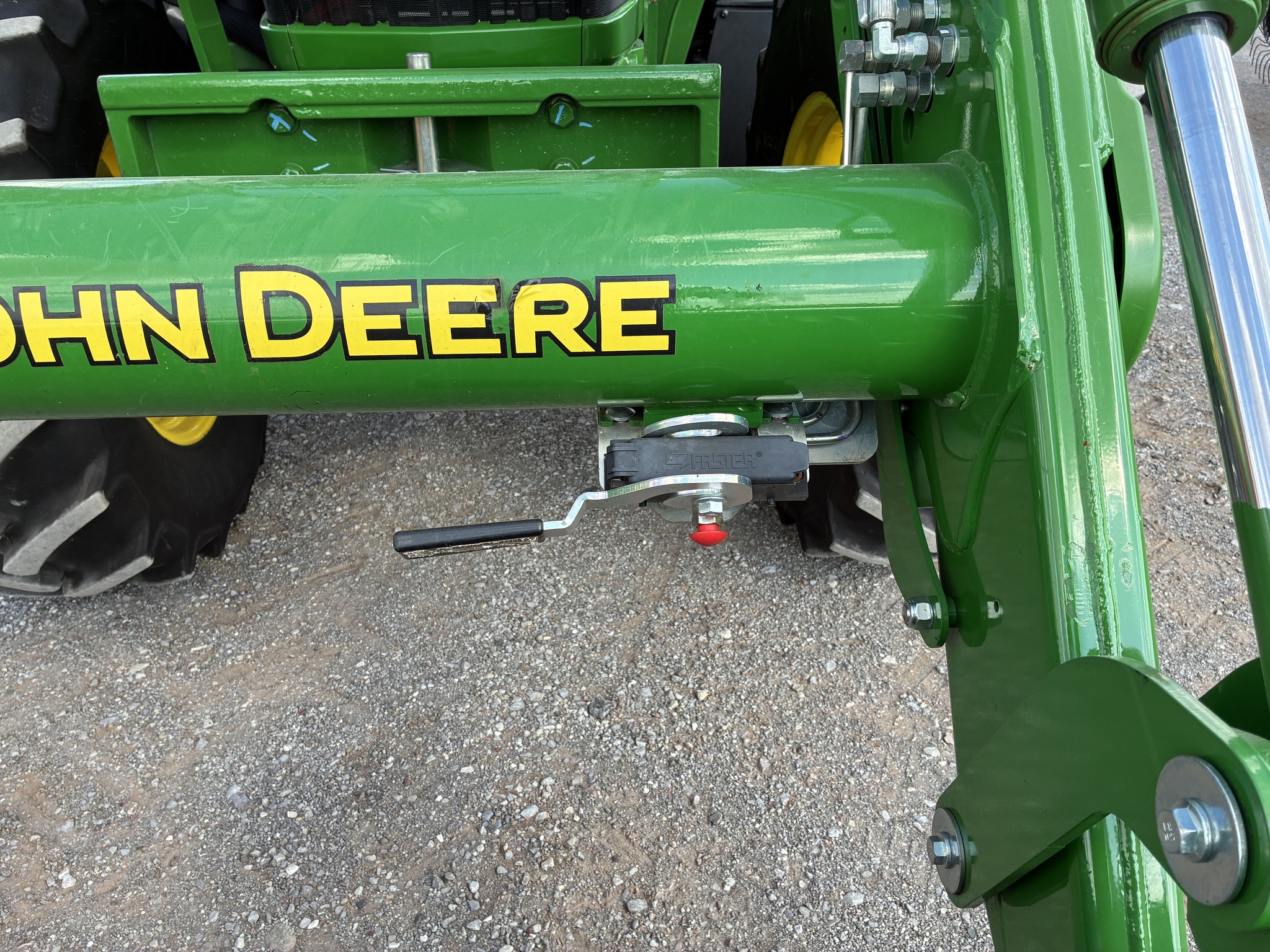 2024 John Deere 6105E Image 9