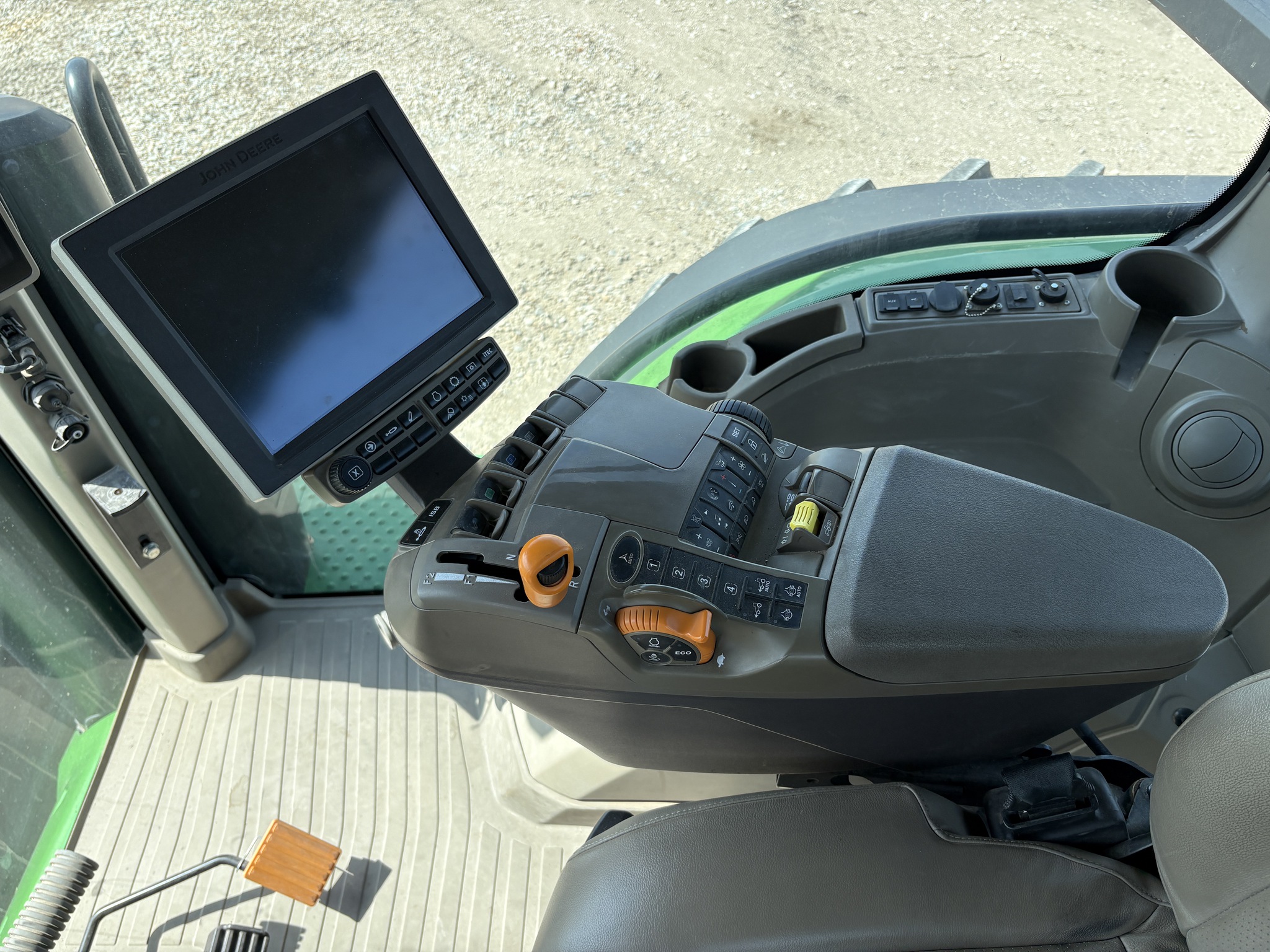 2022 John Deere 8R 370 Image 8