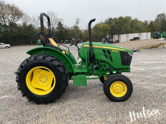 Photo of 2022 John Deere 5055E