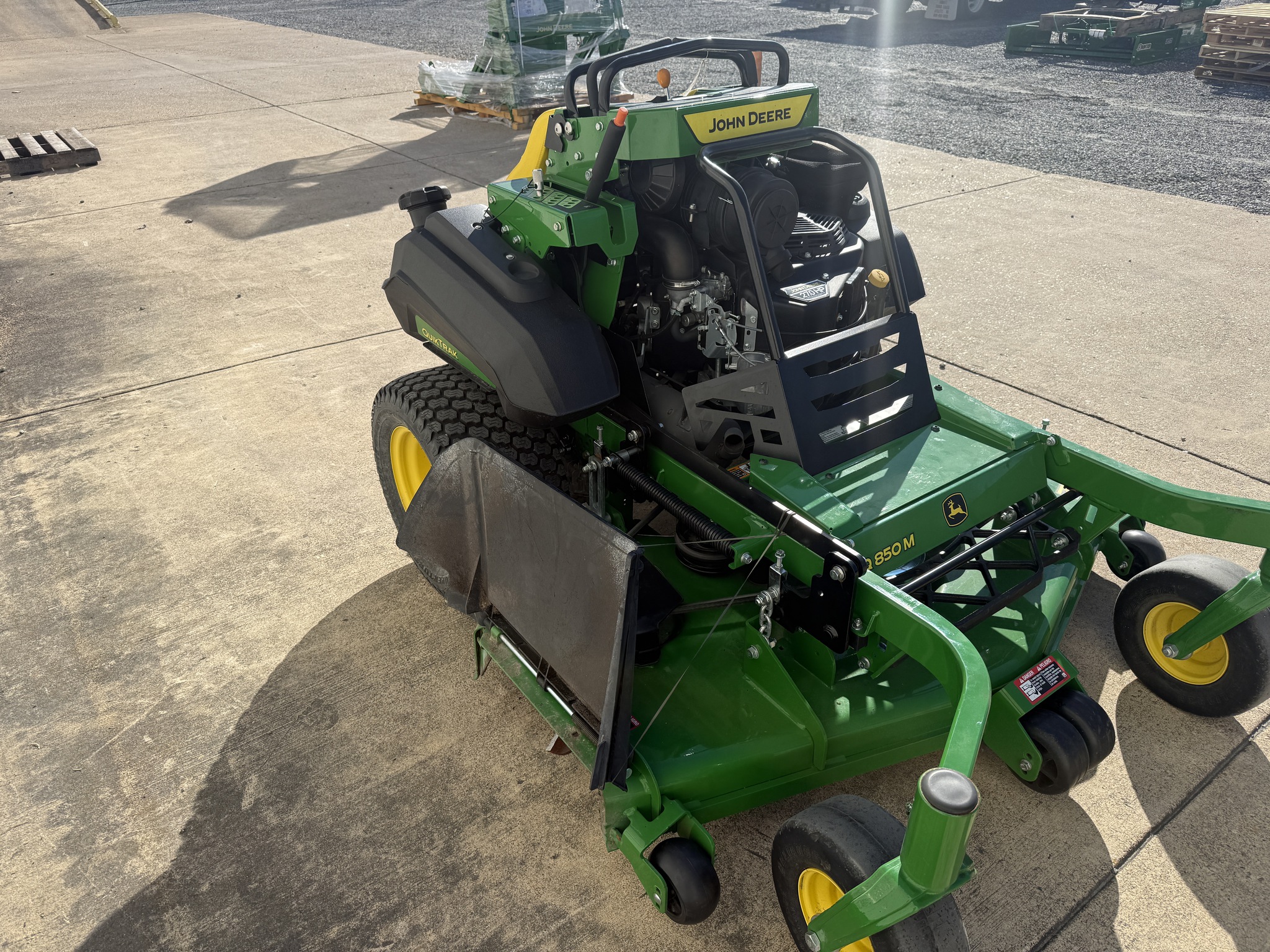 2025 John Deere Q850M Image 2