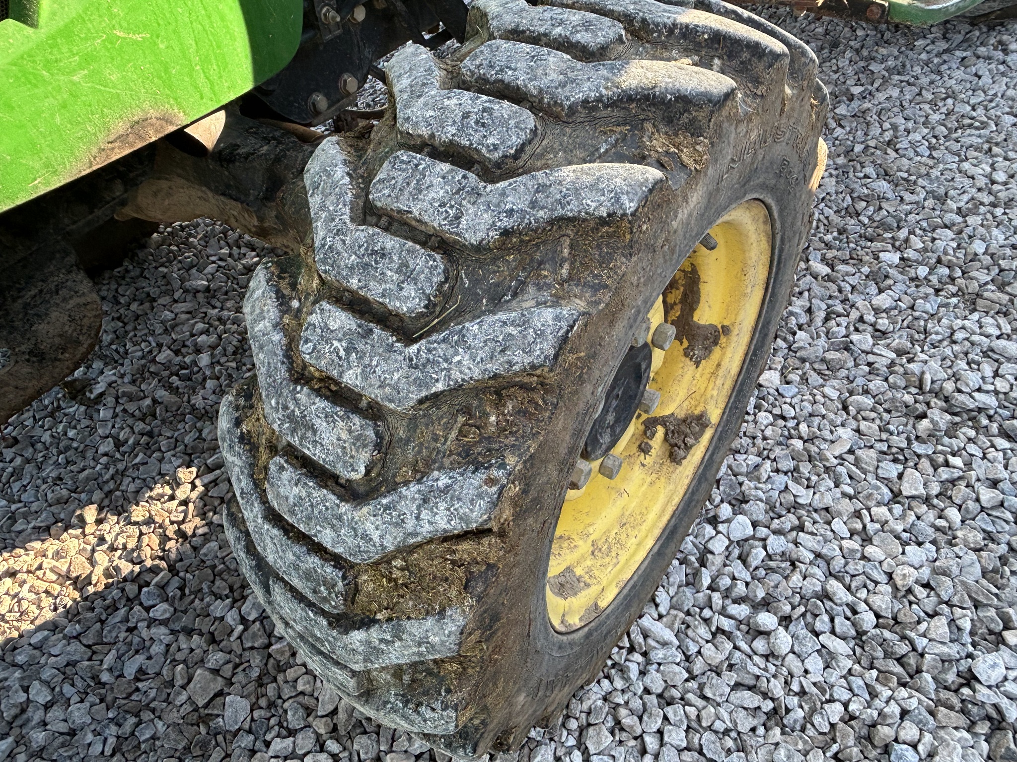 2009 John Deere 3520 Image 3