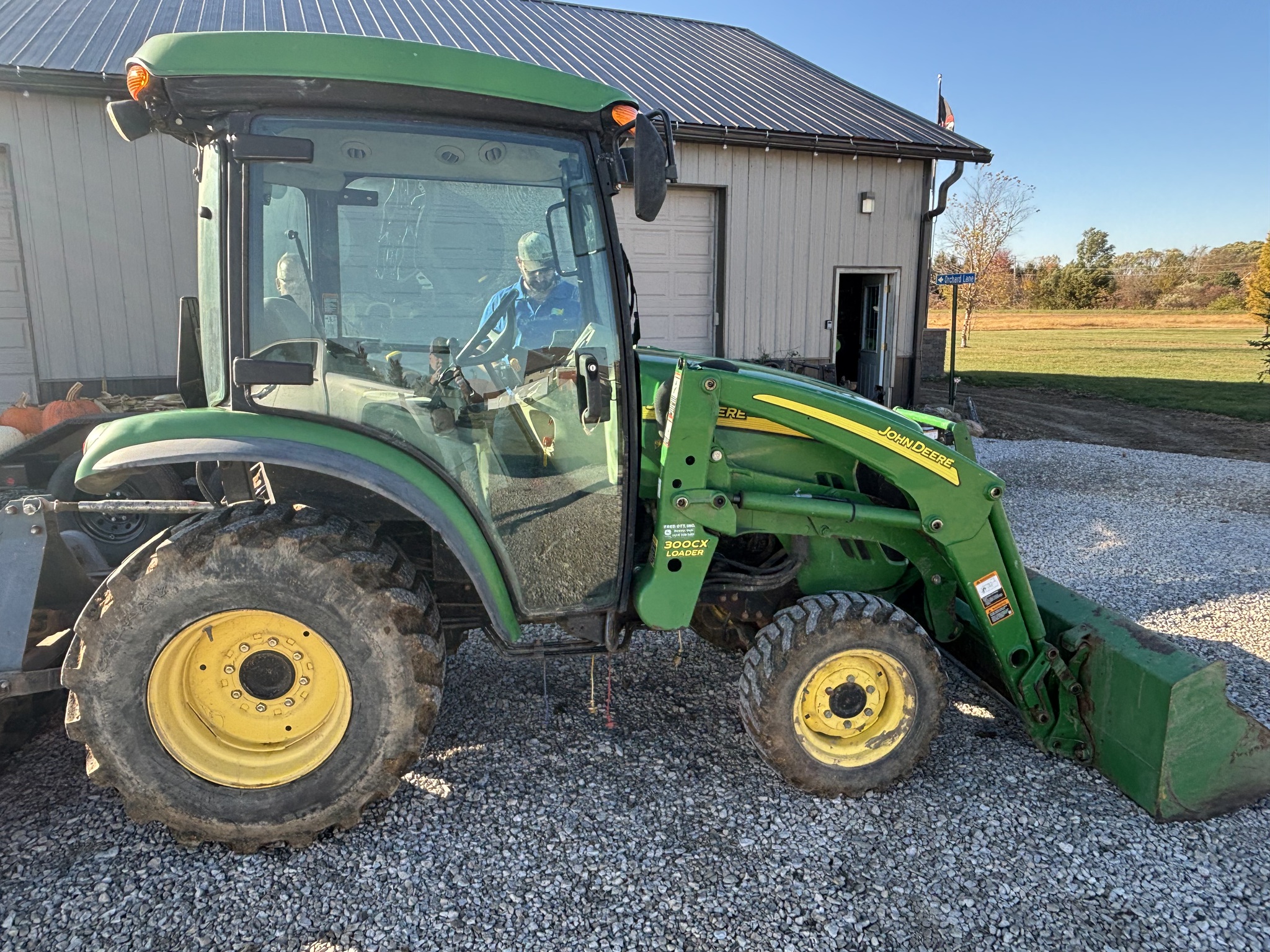2009 John Deere 3520 Image 12