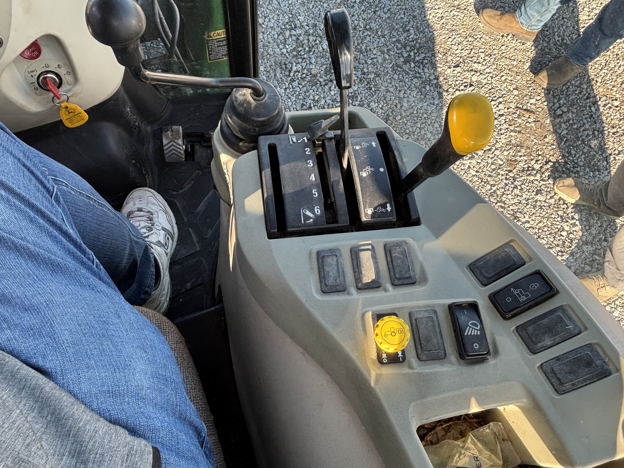 2009 John Deere 3520 Image 26