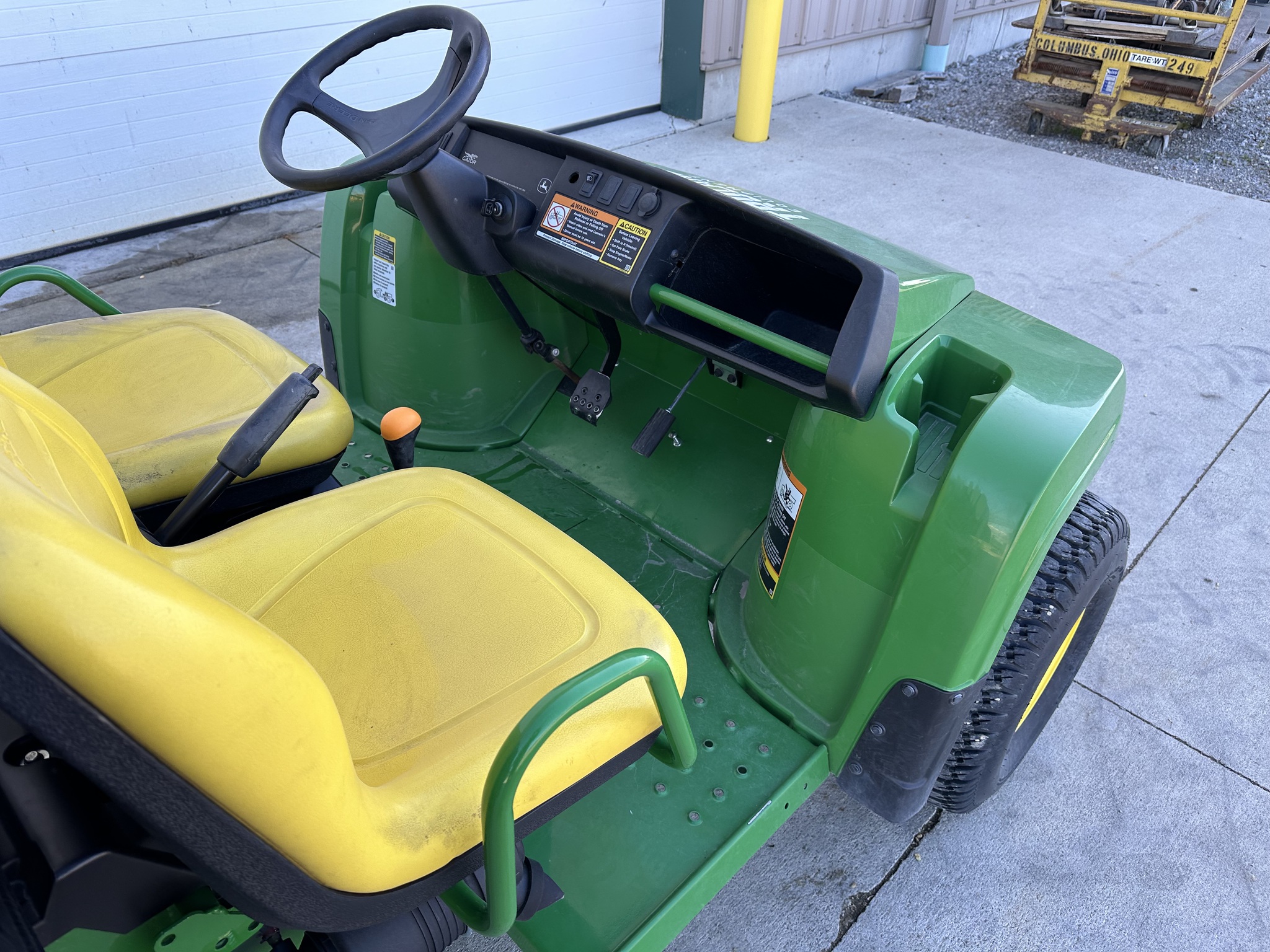2023 John Deere TX Image 16