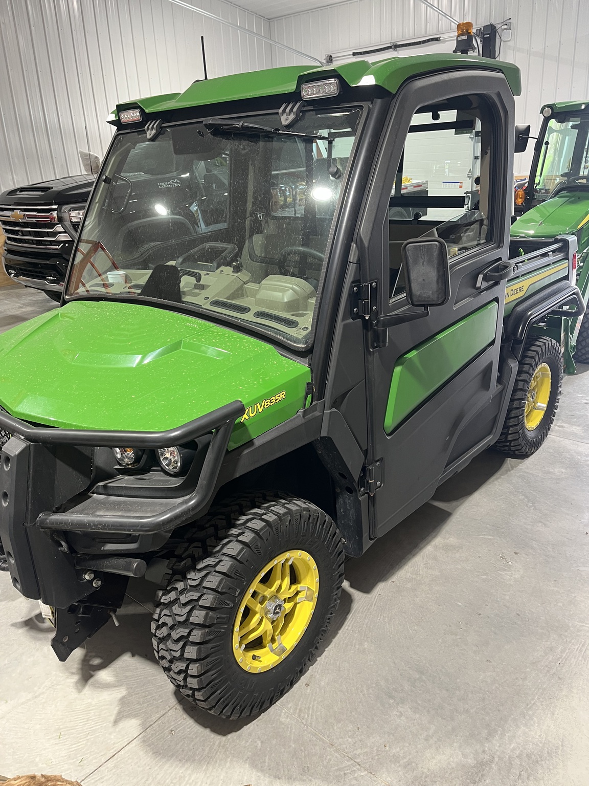 2022 John Deere XUV 835R Image 1