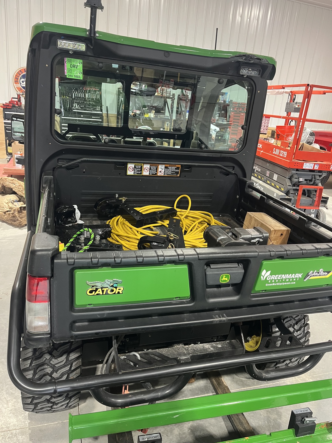 2022 John Deere XUV 835R Image 4