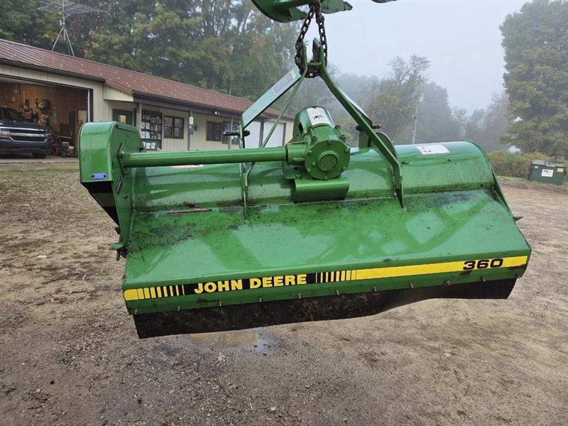 2001 John Deere 360 Image 1