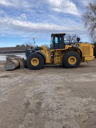 844 P-Tier | Wheel Loader | John Deere US