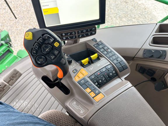 2019 John-Deere S780