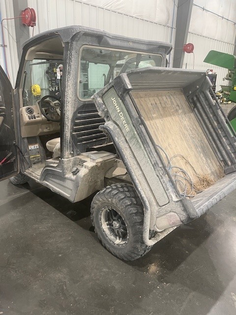 2021 John Deere XUV 835R Image 2