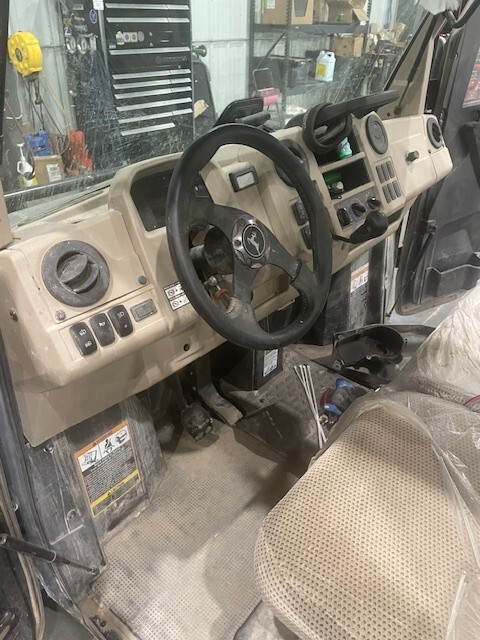 2021 John Deere XUV 835R Image 3