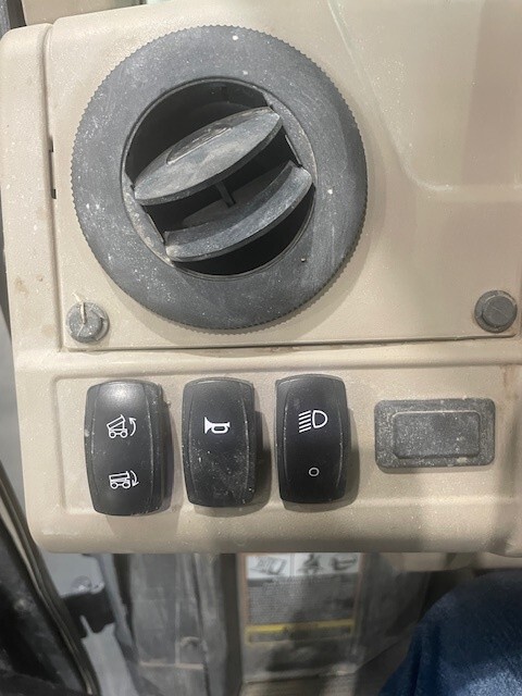 2021 John Deere XUV 835R Image 7