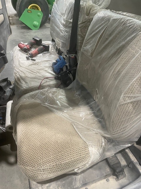 2021 John Deere XUV 835R Image 9