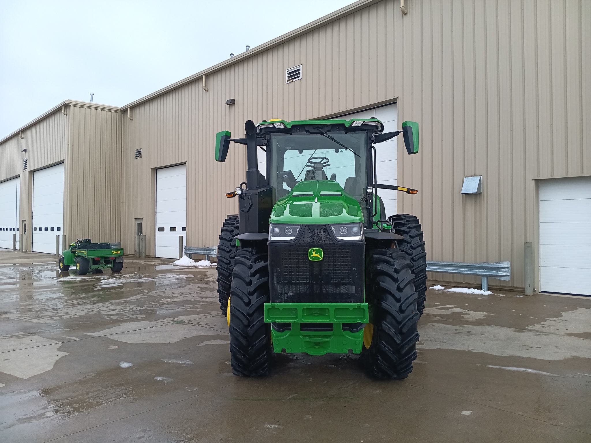 2024 John Deere 8R 250 Image 4