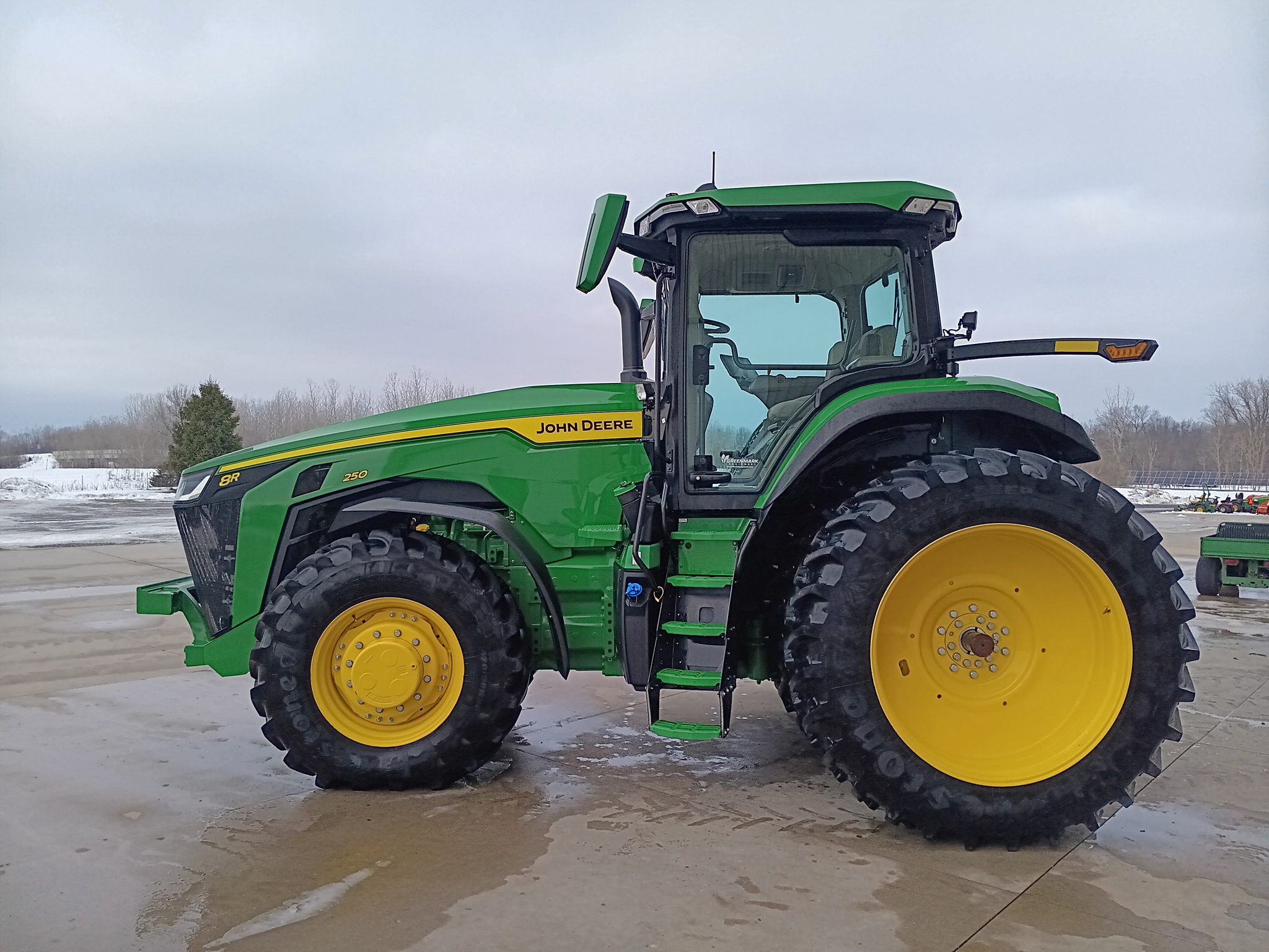 2024 John Deere 8R 250 Image 8