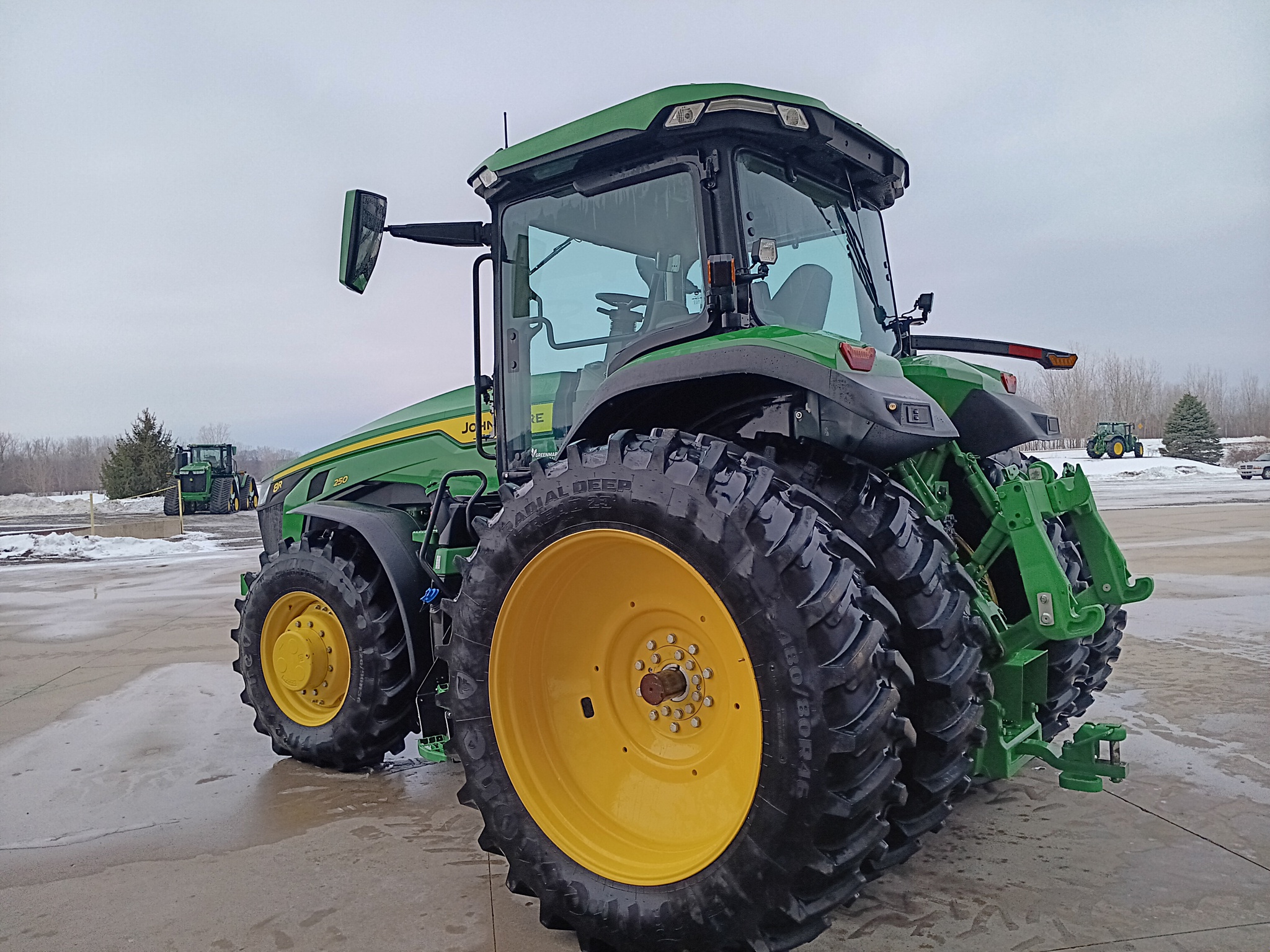 2024 John Deere 8R 250 Image 6