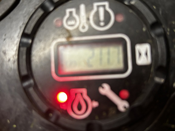 Used 2023 John Deere Z970R Zero Turn Mowers at Koenig Equipment in Richmond, IN - Photo5