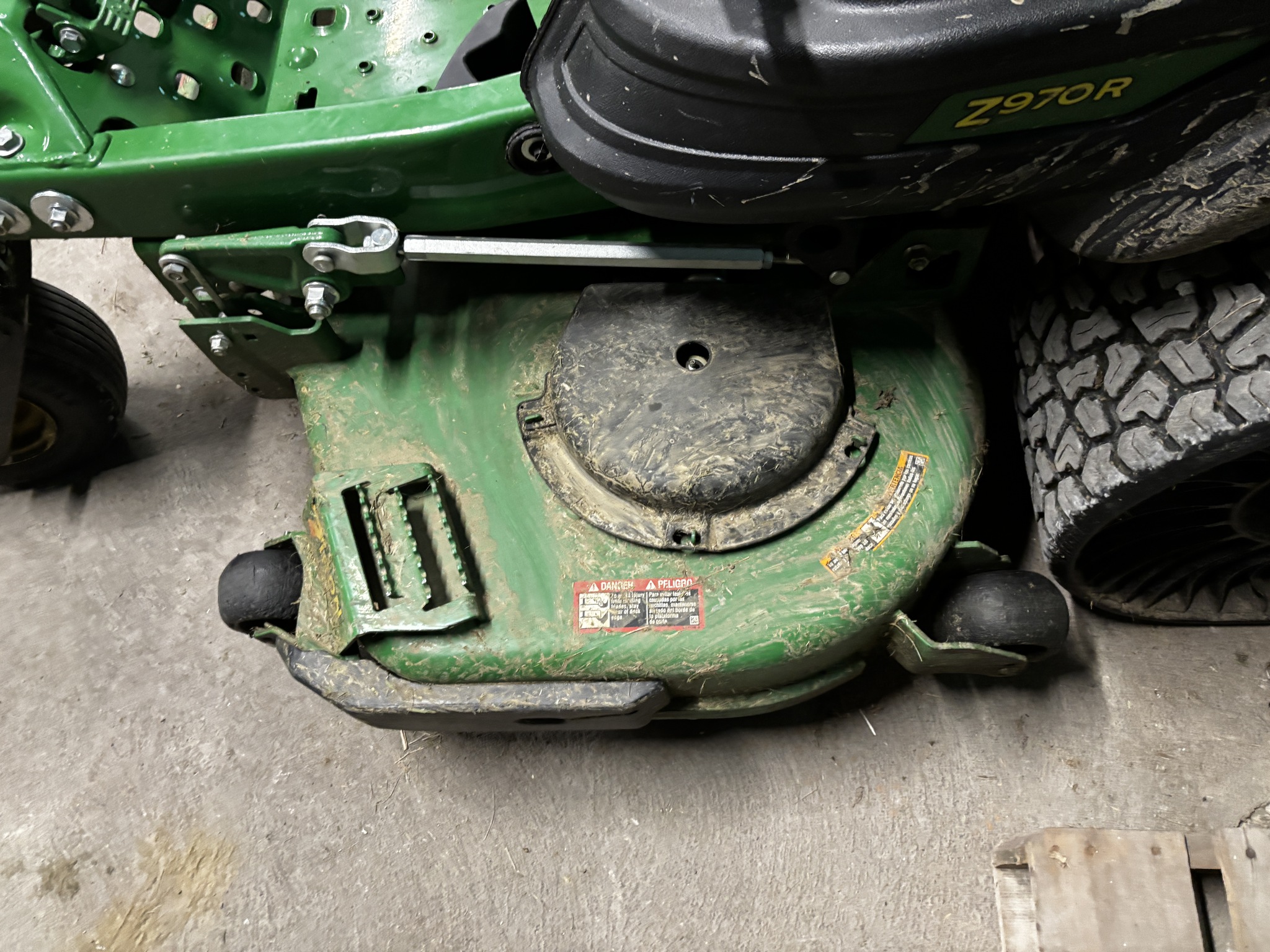 Used 2023 John Deere Z970R Zero Turn Mowers at Koenig Equipment in Richmond, IN - PhotoXL7