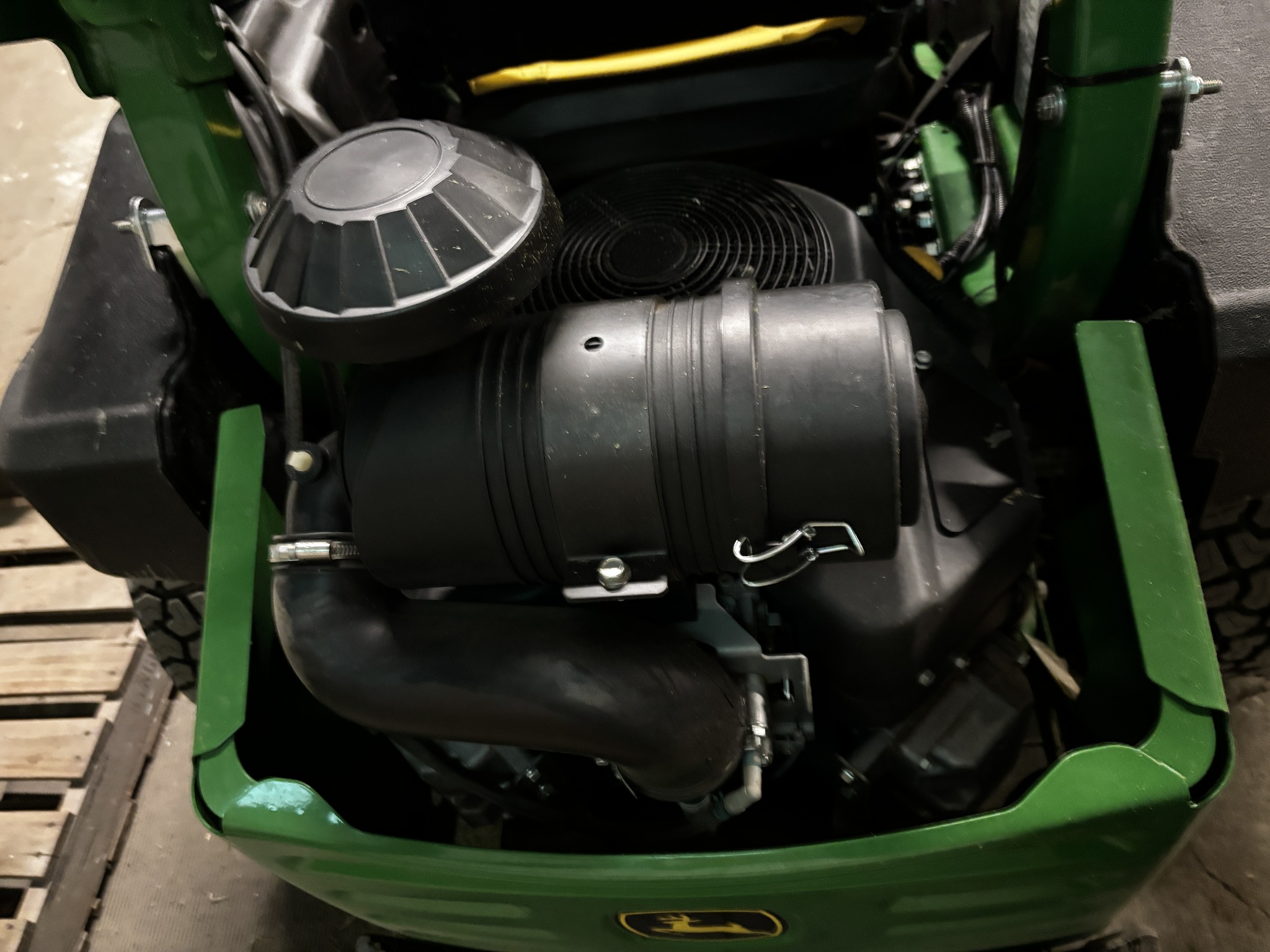 Used 2023 John Deere Z970R Zero Turn Mowers at Koenig Equipment in Richmond, IN - PhotoXL6
