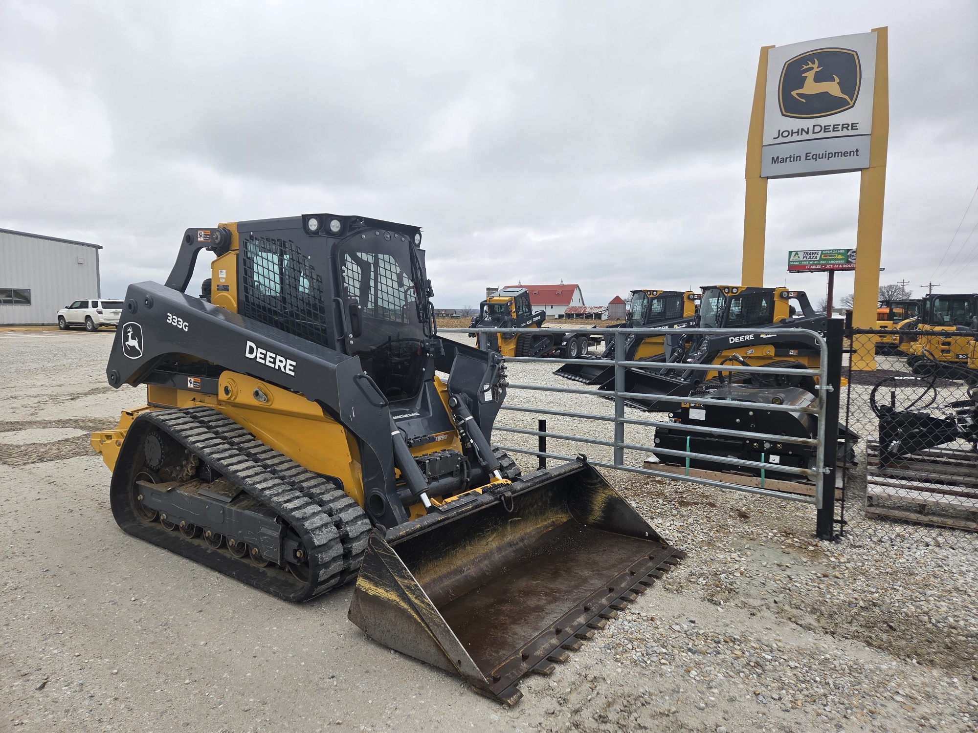 2024 John Deere 333G Image 4