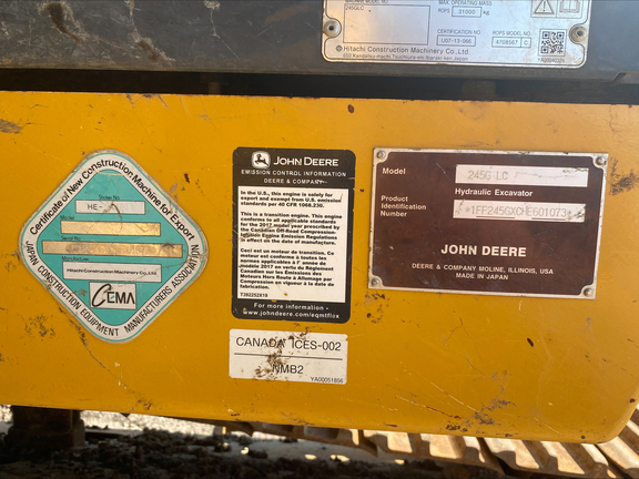 2017 John Deere 245G LC