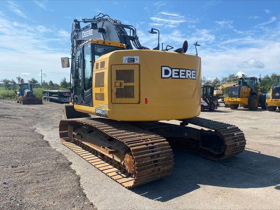 2017 John Deere 245G LC