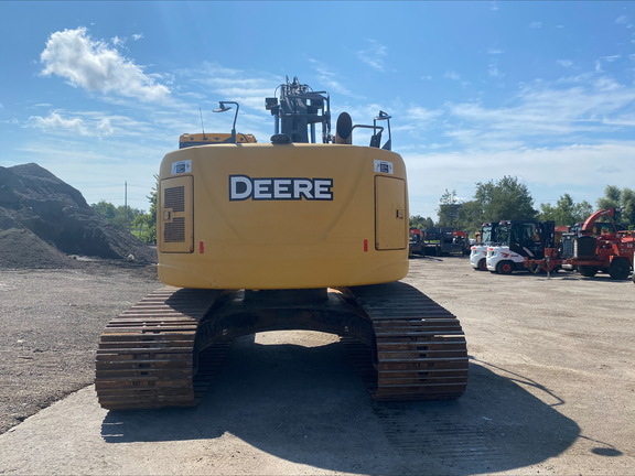 2017 John Deere 245G LC
