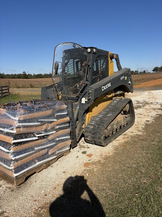 2019 John Deere 333G Photo 3