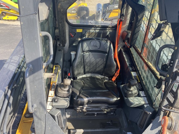 2019 John Deere 333G Photo 5