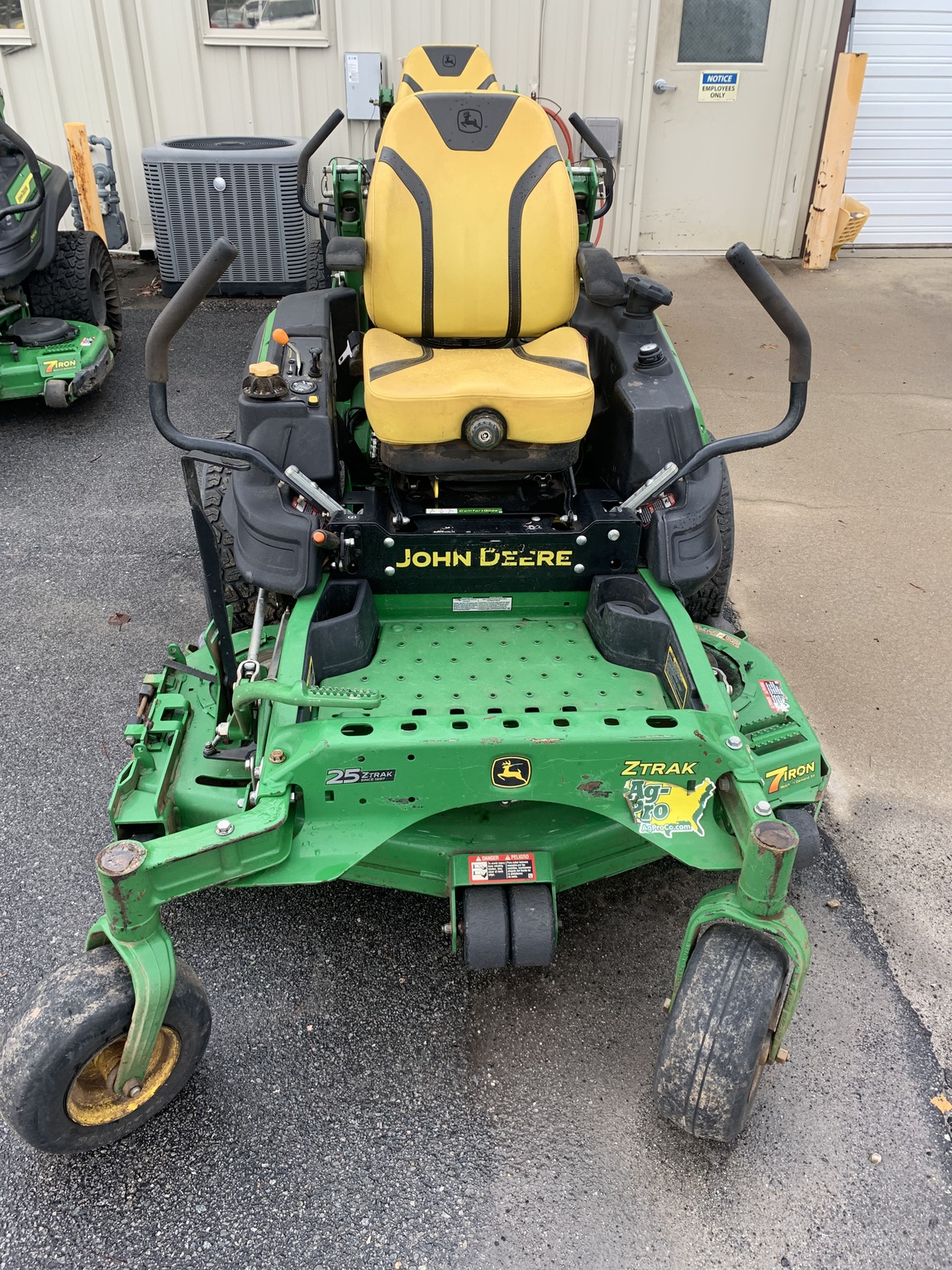 2022 John Deere Z950M Image 1