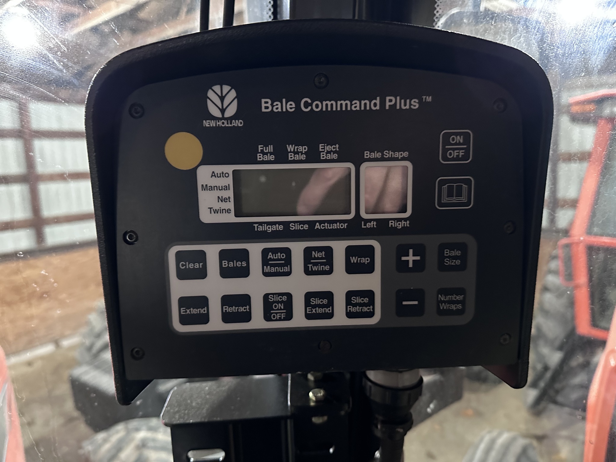 2009 New Holland BR7060 Image 7