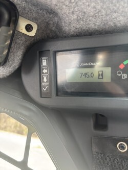 2022 John Deere 325G