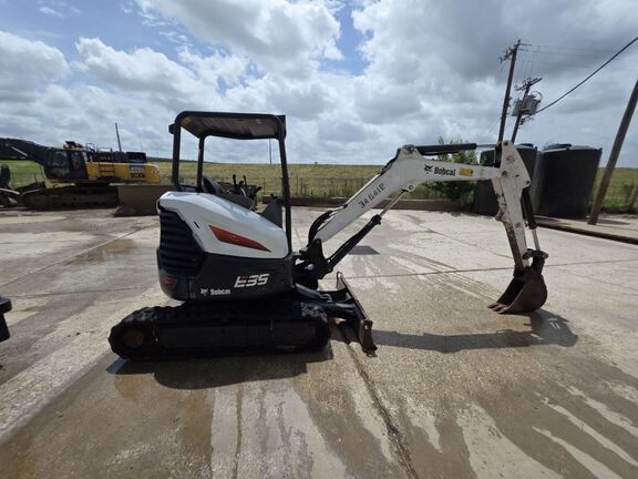 2021 Bobcat E35