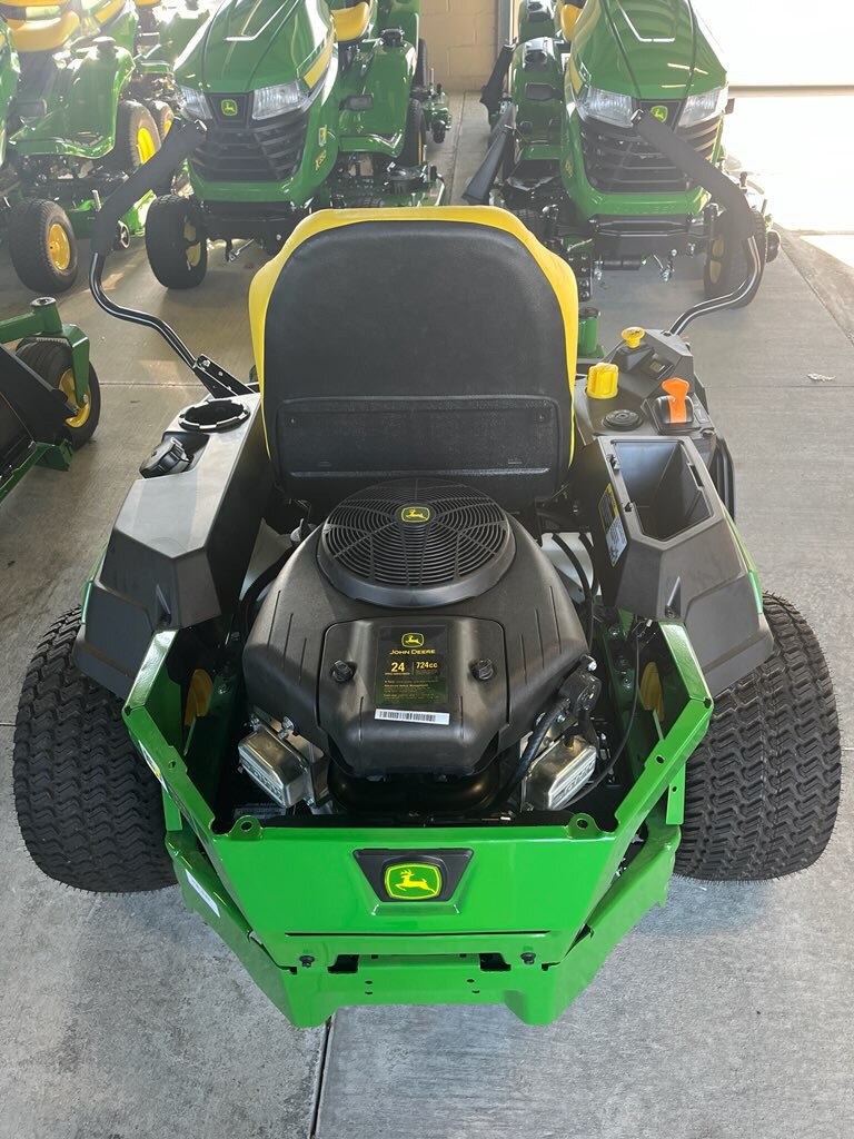 2025 John Deere Z325E Image 4