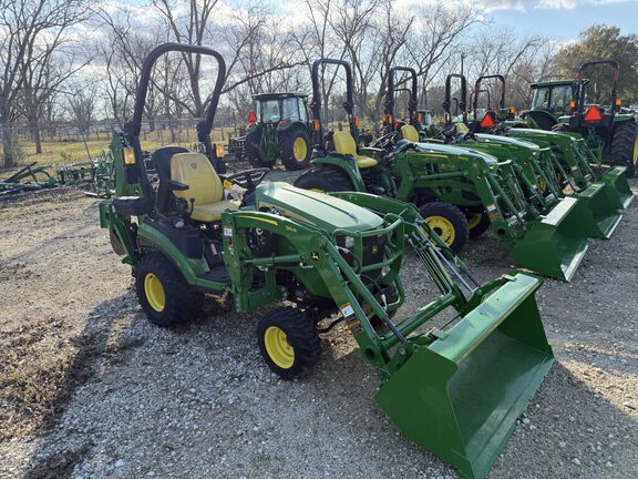 2024 John Deere 1025R Photo 2
